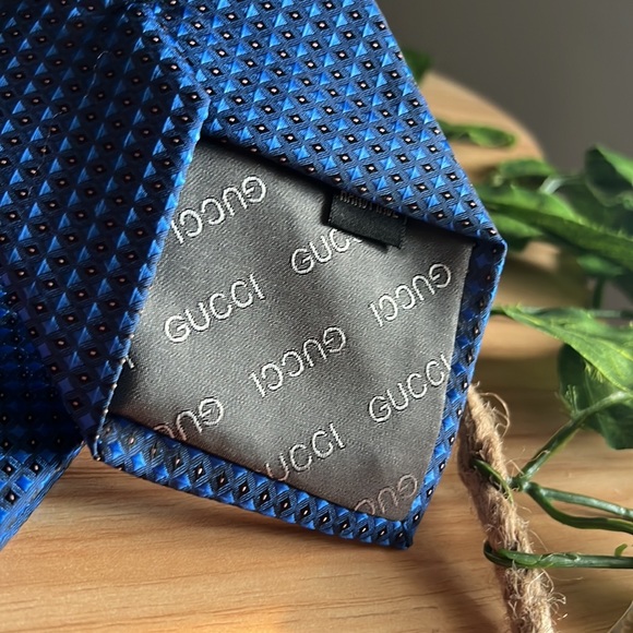 Gucci Silk Tie - Picture 9 of 16